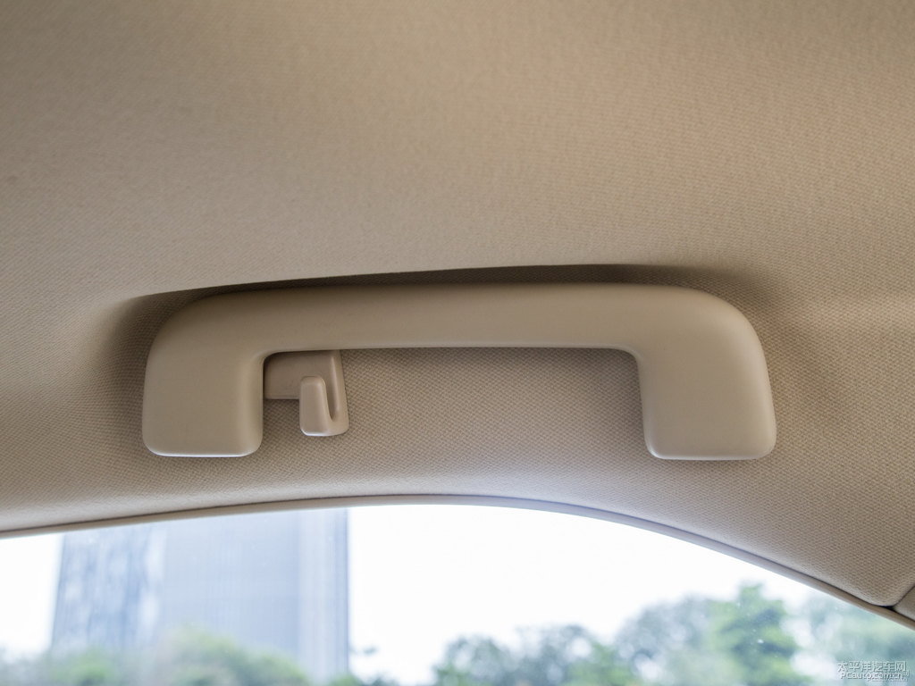 炫晶黑凱美瑞車廂內(nèi)飾圖片