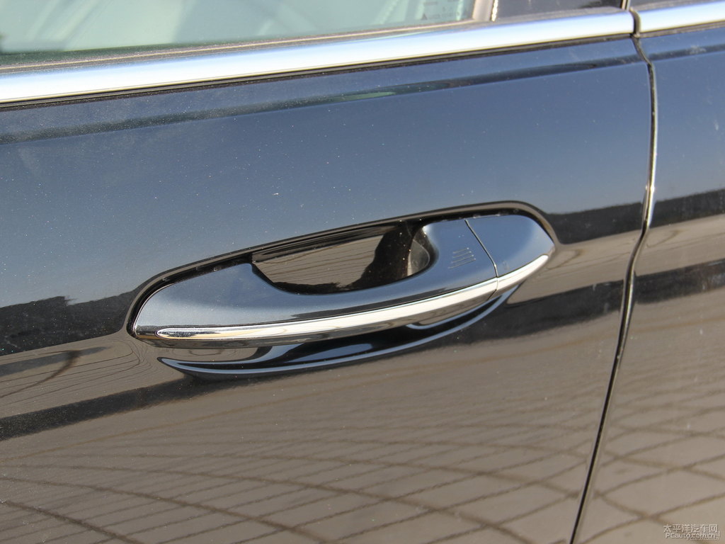 瑪瑙黑金牛座車身外觀圖片