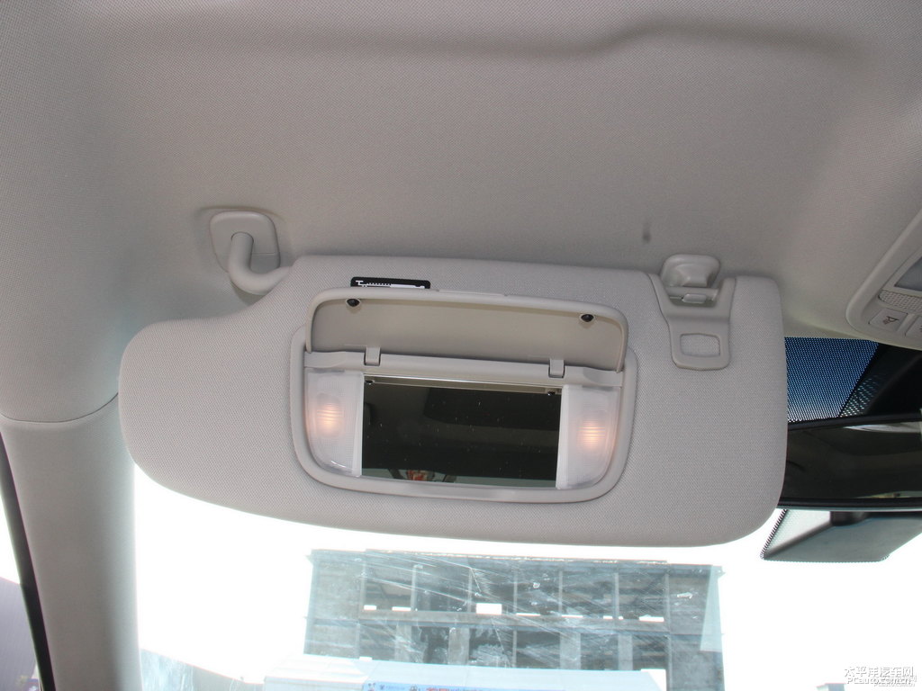 瑪瑙黑金牛座車廂內(nèi)飾圖片