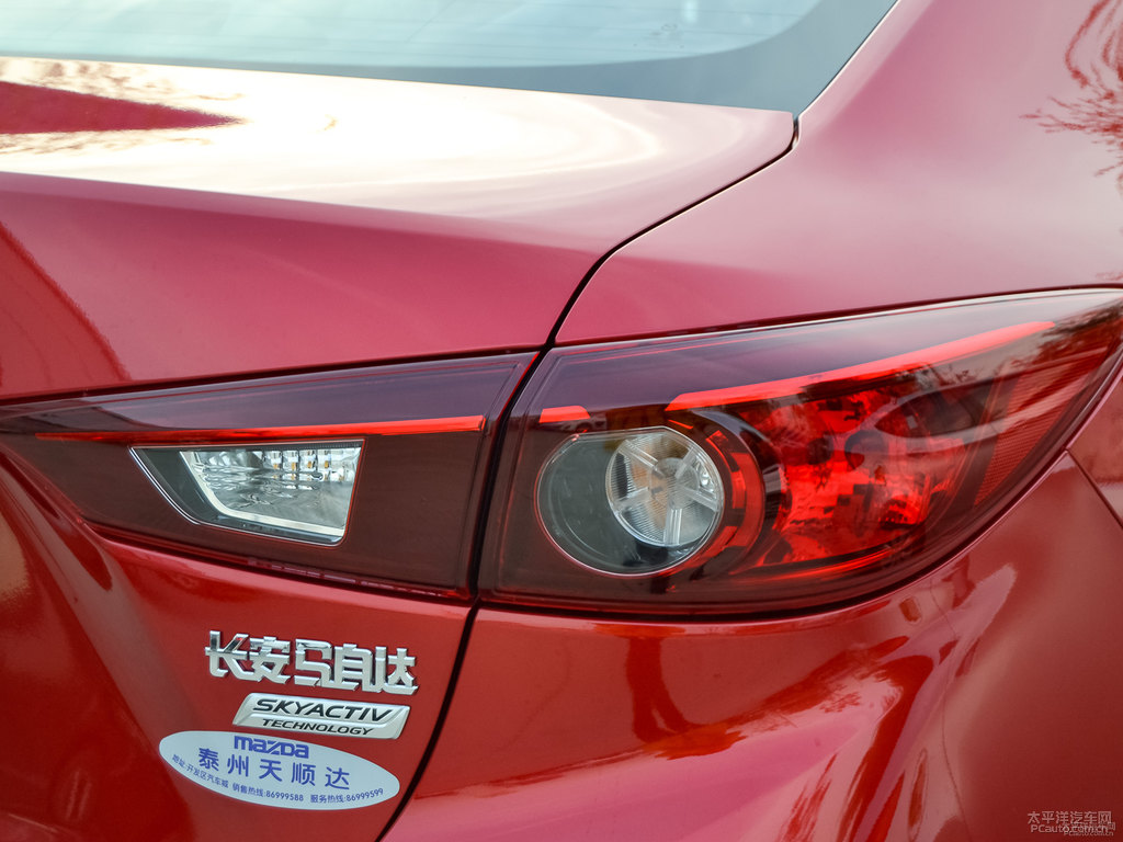 魂動(dòng)紅馬自達(dá)3 昂克賽拉車尾外觀圖片
