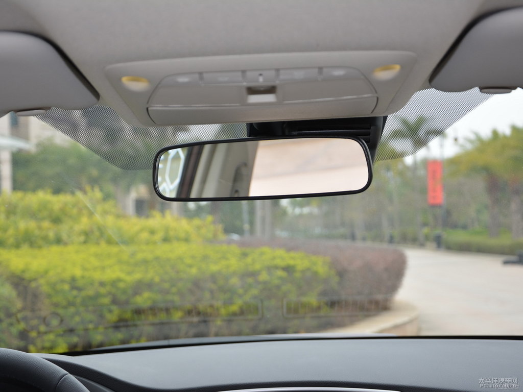 摩卡棕軒逸車廂內(nèi)飾圖片
