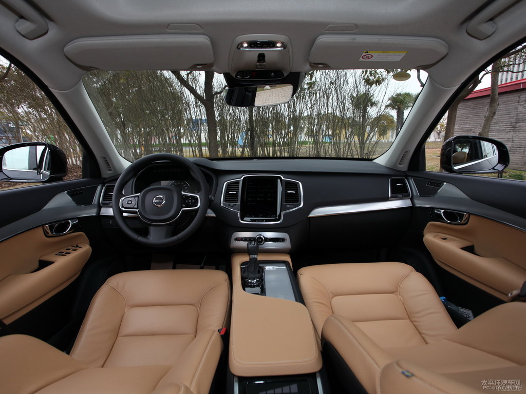 瑪瑙黑沃爾沃XC90中控內(nèi)飾圖片