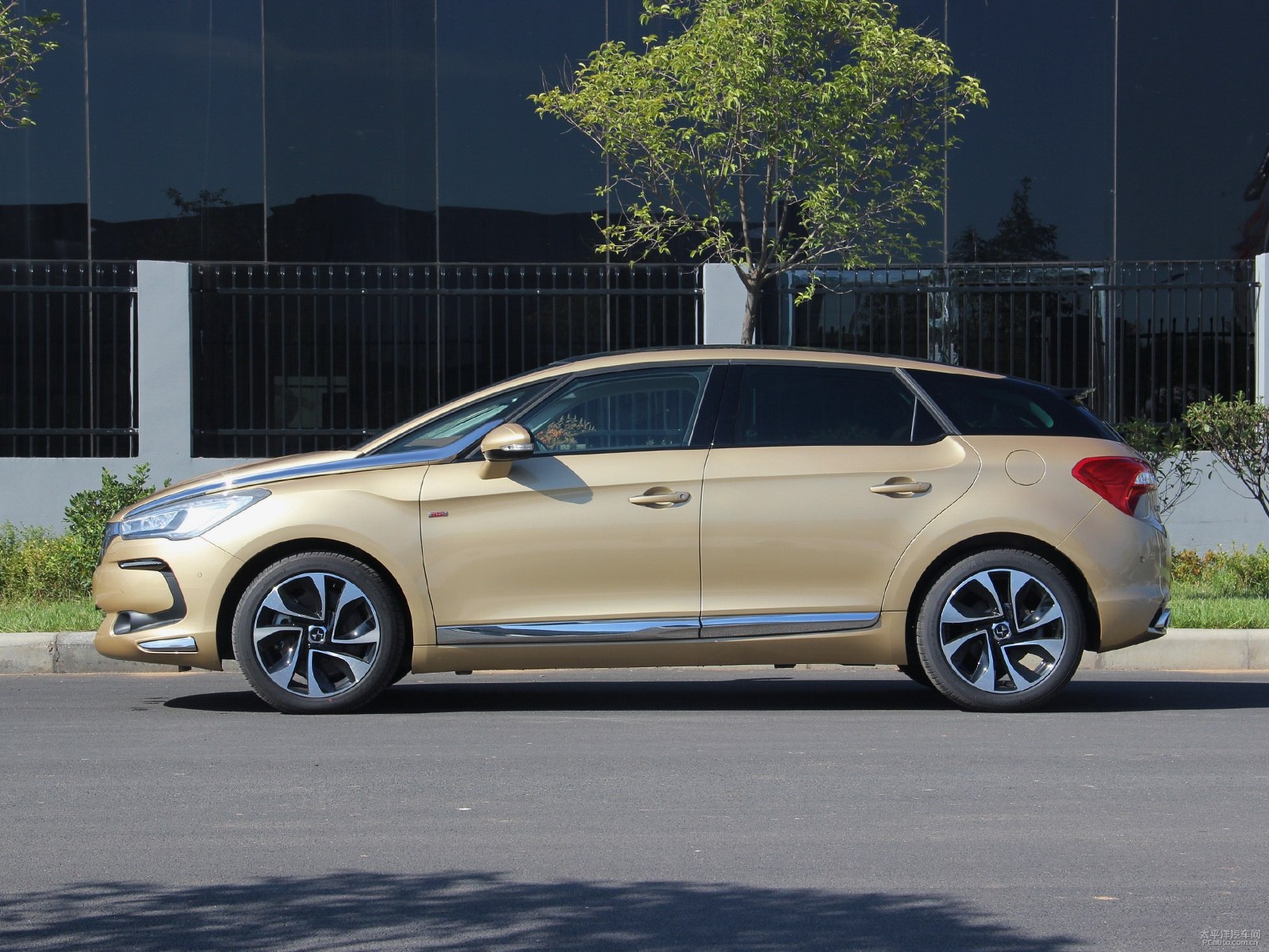 DS 5外觀高清大圖