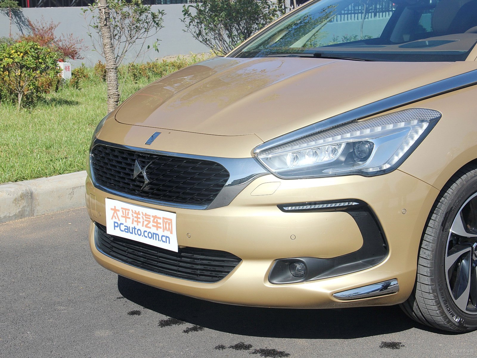 DS 5外觀高清大圖