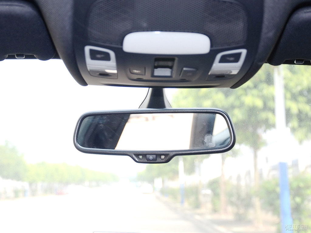 龍卷風灰奧迪A7車廂內(nèi)飾圖片