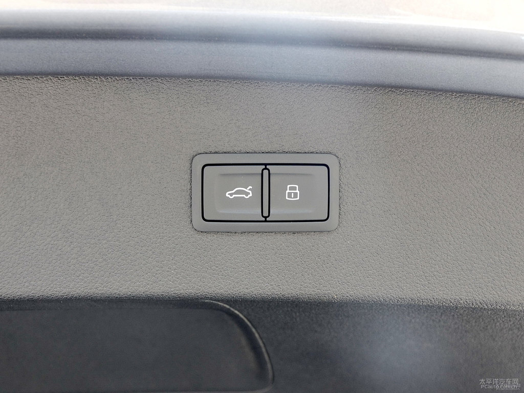 龍卷風(fēng)灰奧迪A7車廂內(nèi)飾圖片
