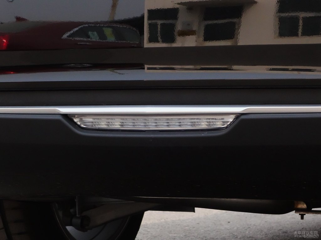 耀黑凱迪拉克CT6車尾外觀圖片