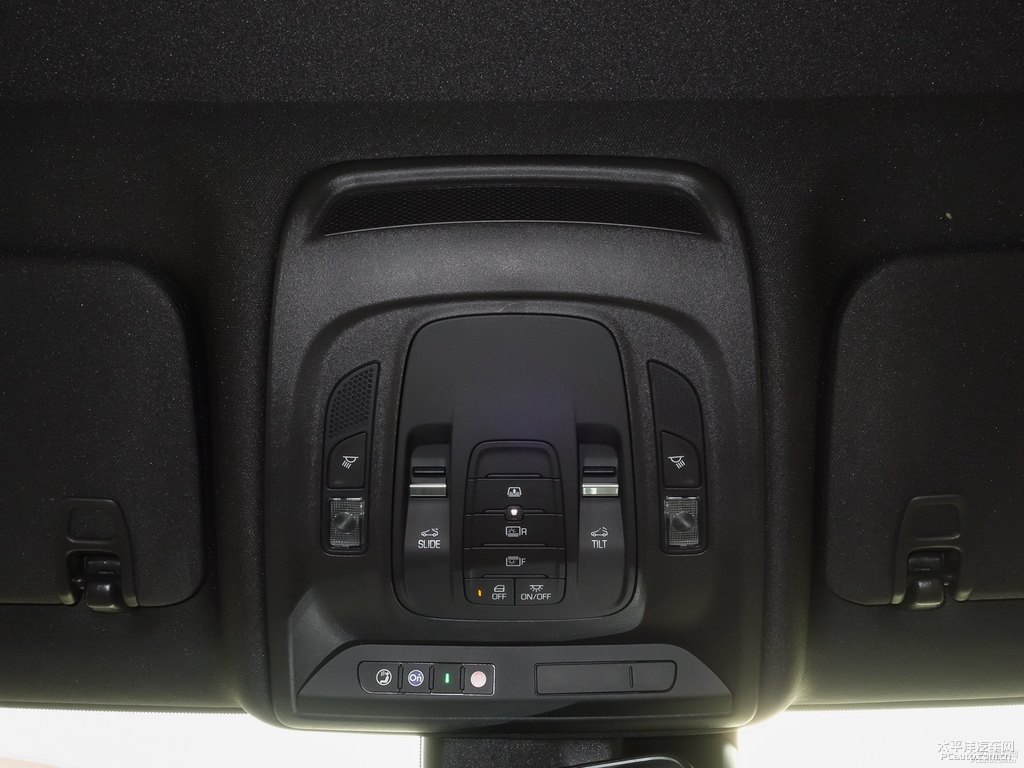 耀黑凱迪拉克CT6車廂內(nèi)飾圖片