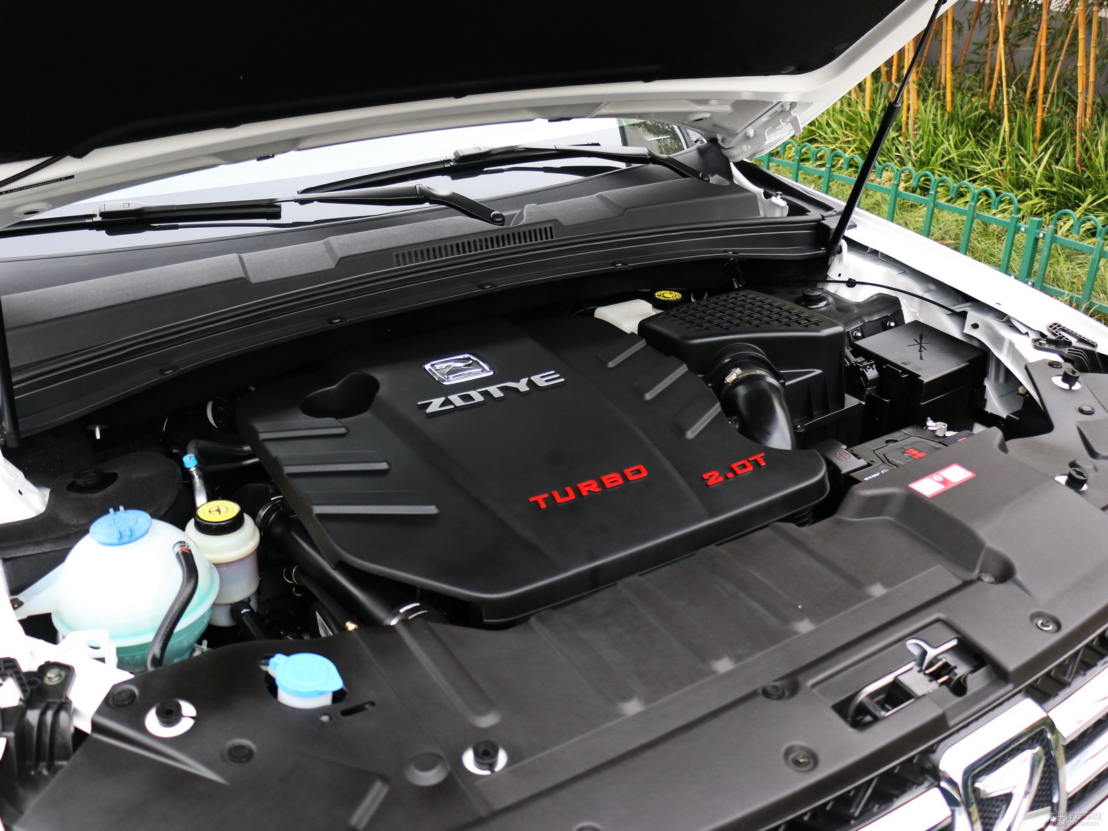 眾泰T600細節(jié)高清大圖