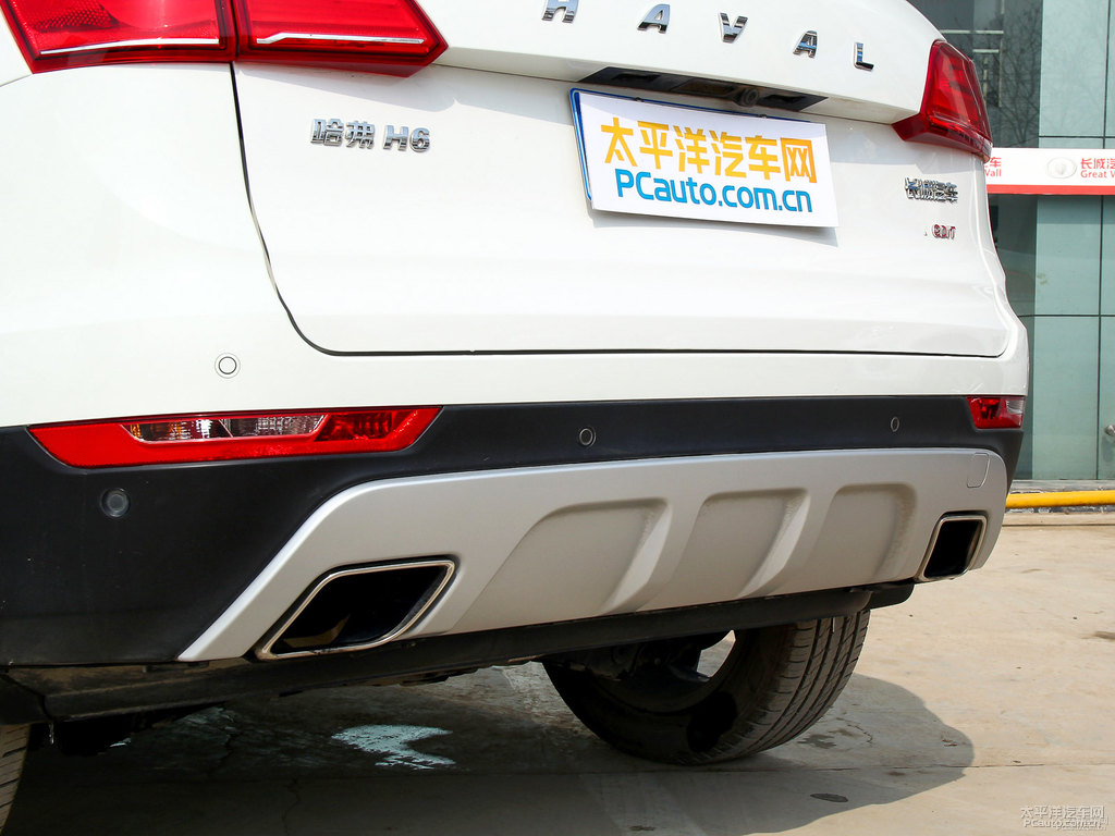 極地白哈弗H6 Coupe車(chē)尾外觀圖片