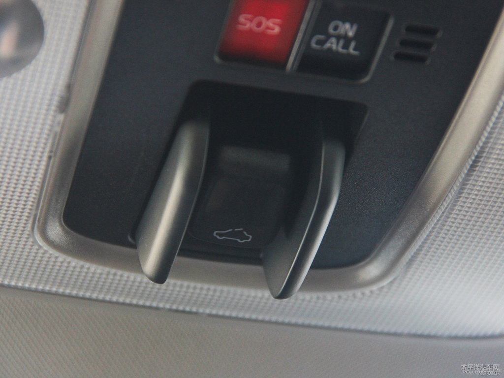 醇咖色沃爾沃XC60車廂內(nèi)飾圖片