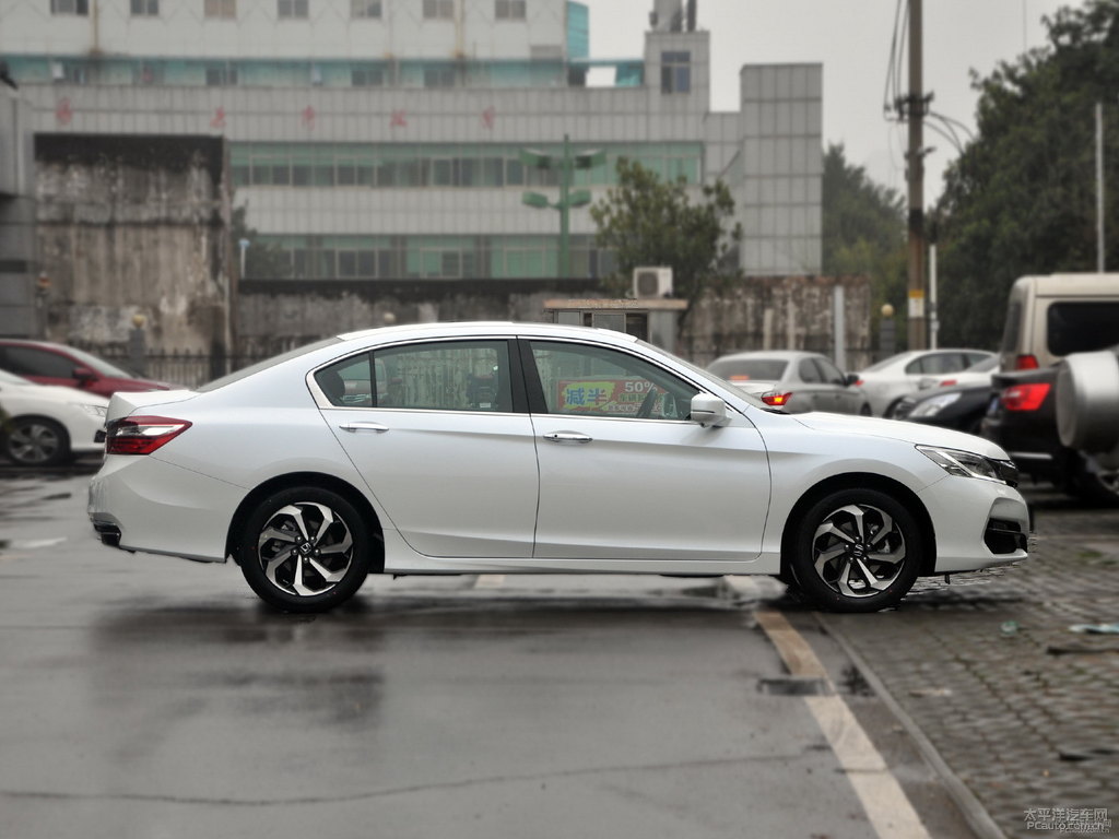 珍珠白雅閣整車外觀外觀圖片