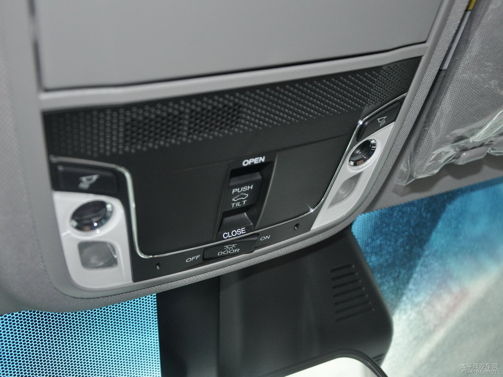 珍珠白雅閣車廂內(nèi)飾圖片