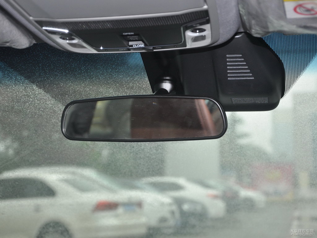 珍珠白雅閣車廂內(nèi)飾圖片