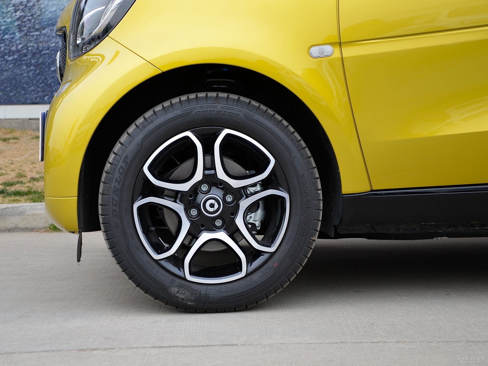 Ssmart fortwo܇^DƬ