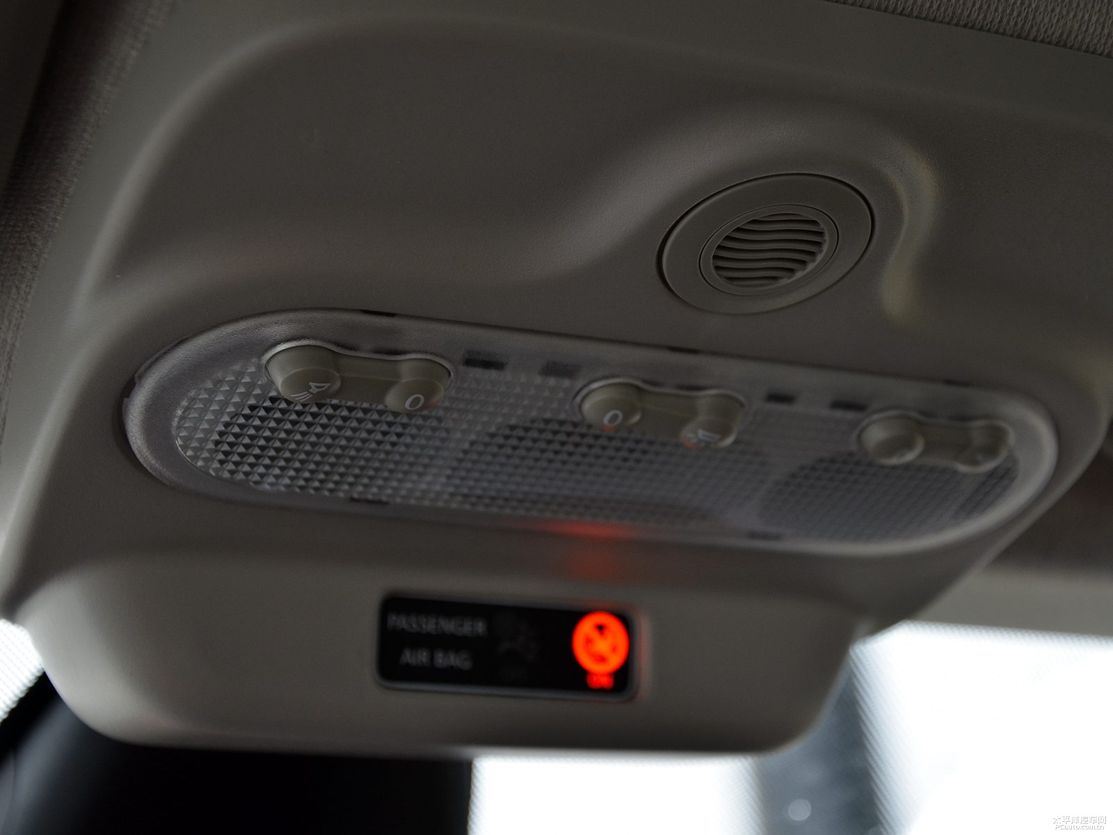 Ssmart fortwo܇(ch)(ni)DƬ