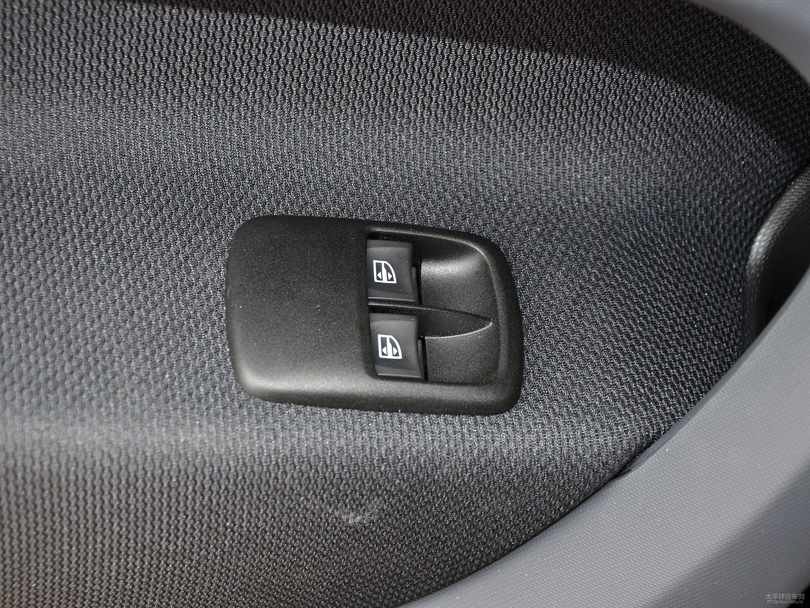 Ssmart fortwo܇(ch)(ni)DƬ