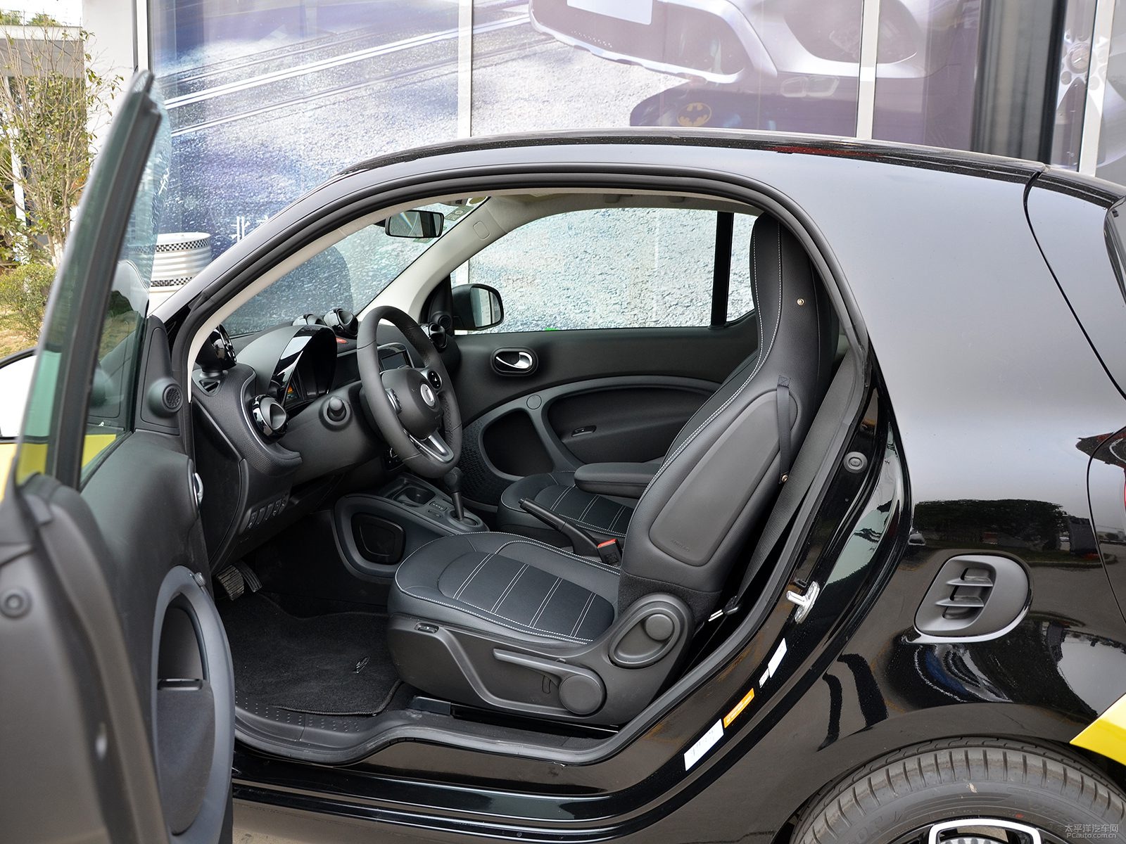 Ssmart fortwo܇^^DƬ