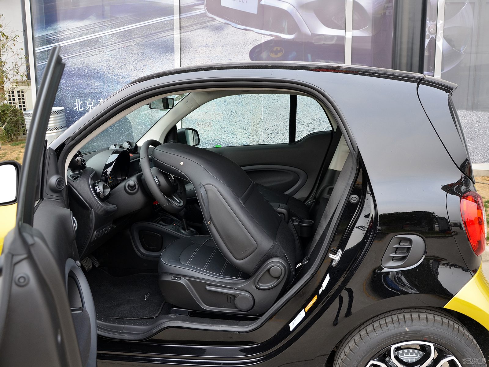 Ssmart fortwo܇^^DƬ
