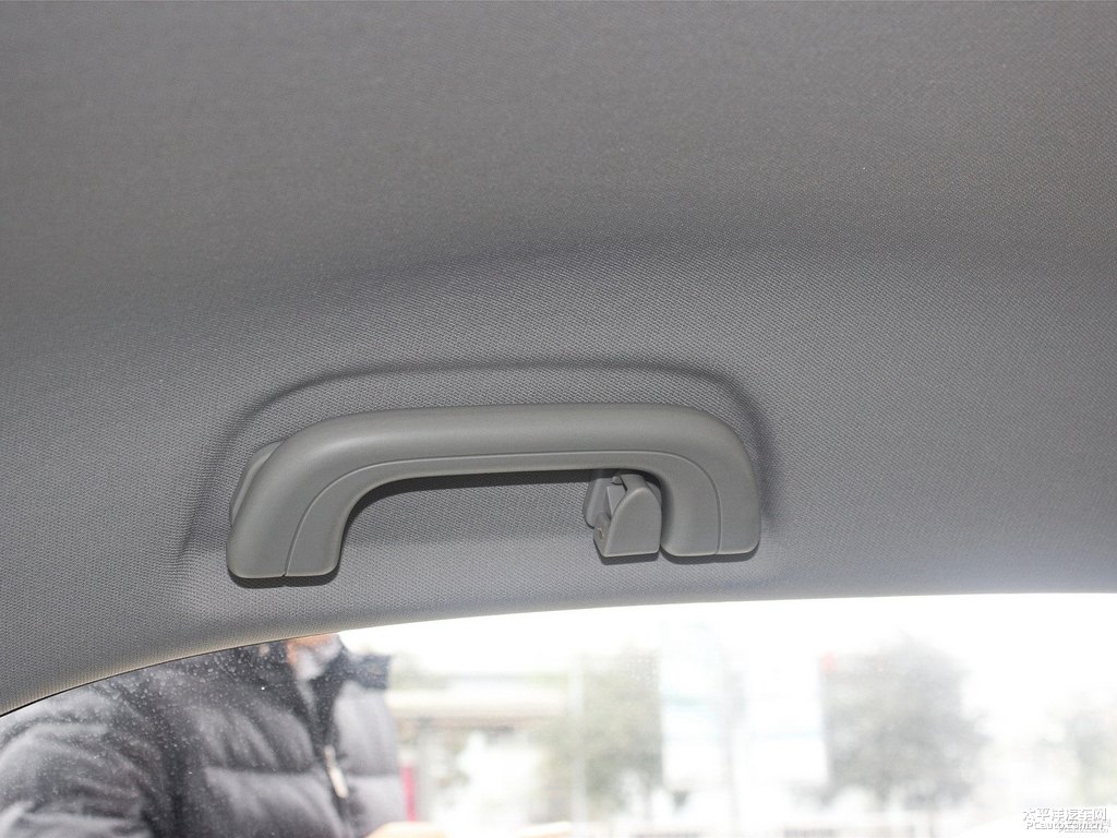 冰晶白遠景車廂內(nèi)飾圖片