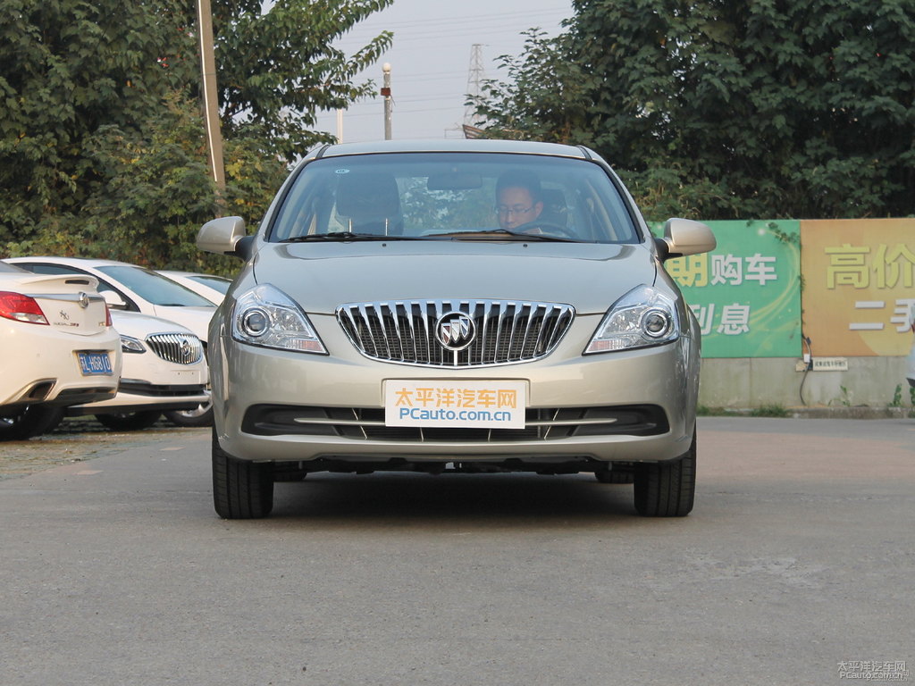 香檳金凱越整車外觀外觀圖片