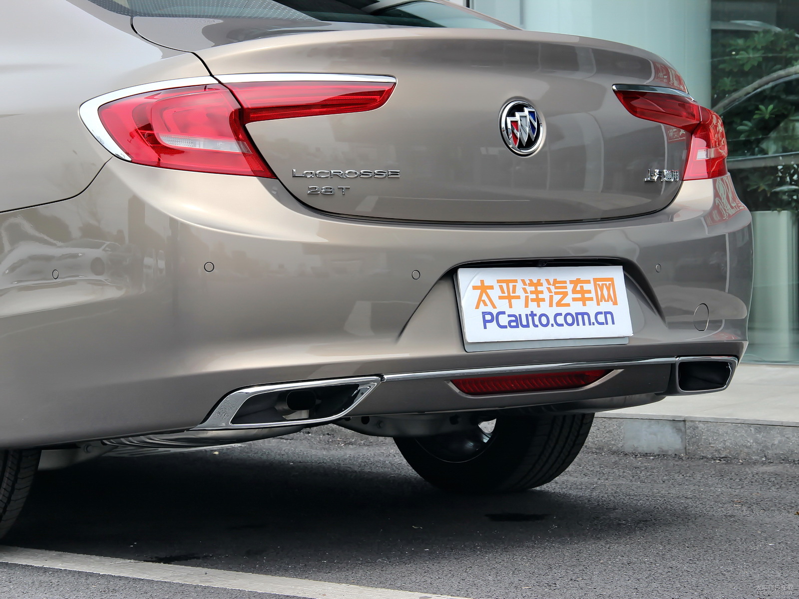 君越外觀高清大圖