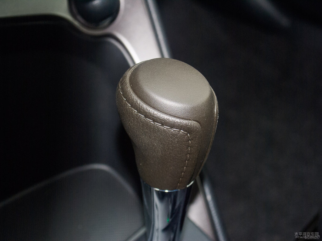 YARiS L 致炫中控內(nèi)飾圖片