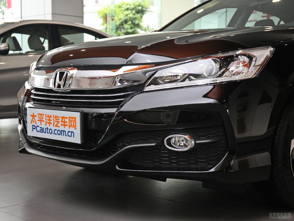 奧夫特黑雅閣車頭外觀圖片