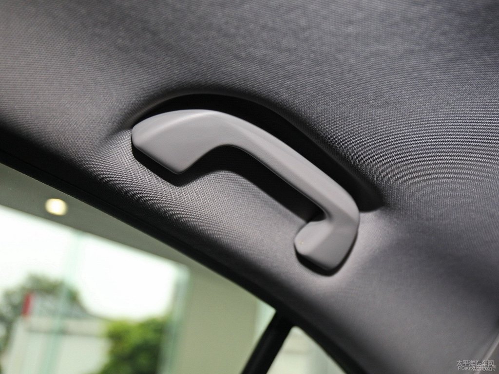 奧夫特黑雅閣車廂內(nèi)飾圖片