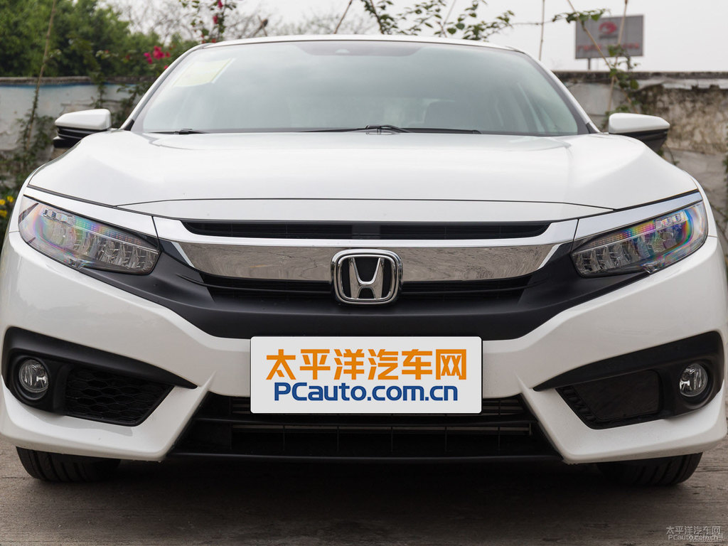 珍珠白思域車頭外觀圖片