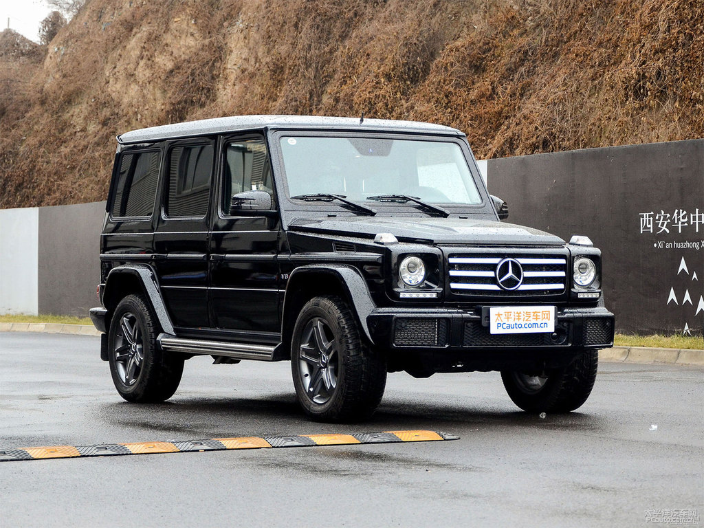 曜巖黑奔馳G級整車外觀外觀圖片