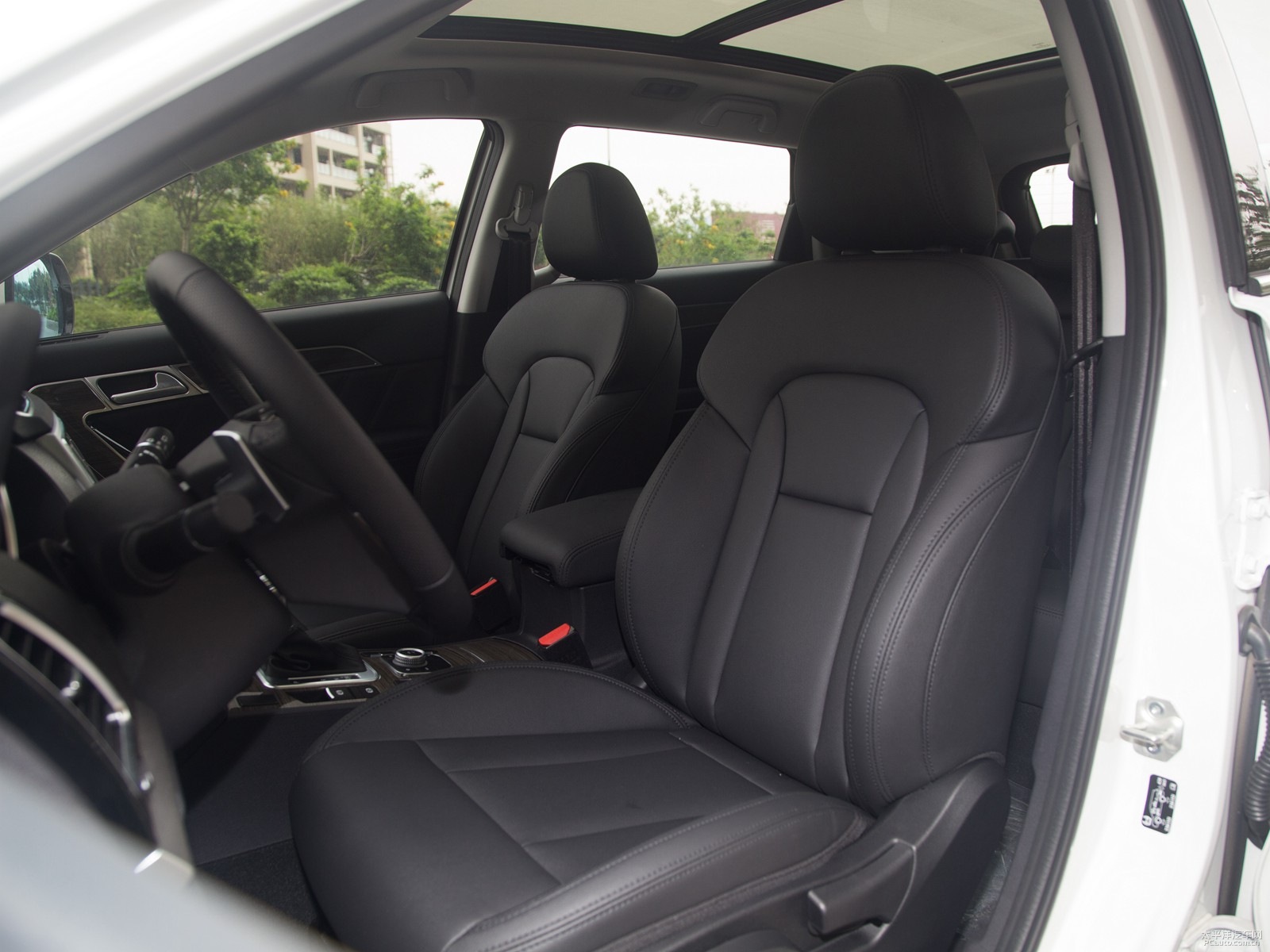 Oذ׹H6 Coupe΃(ni)DƬ