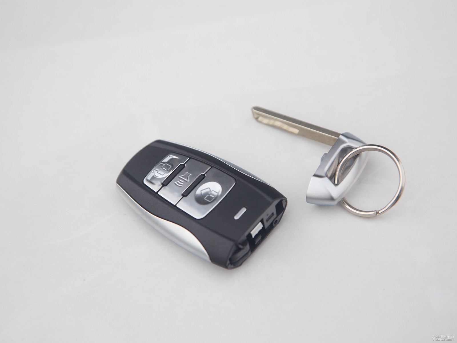 Oذ׹H6 Coupe(x)(ji)(x)(ji)DƬ