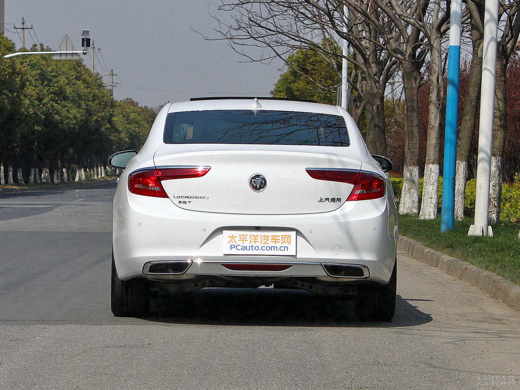 象牙白君越整車外觀外觀圖片