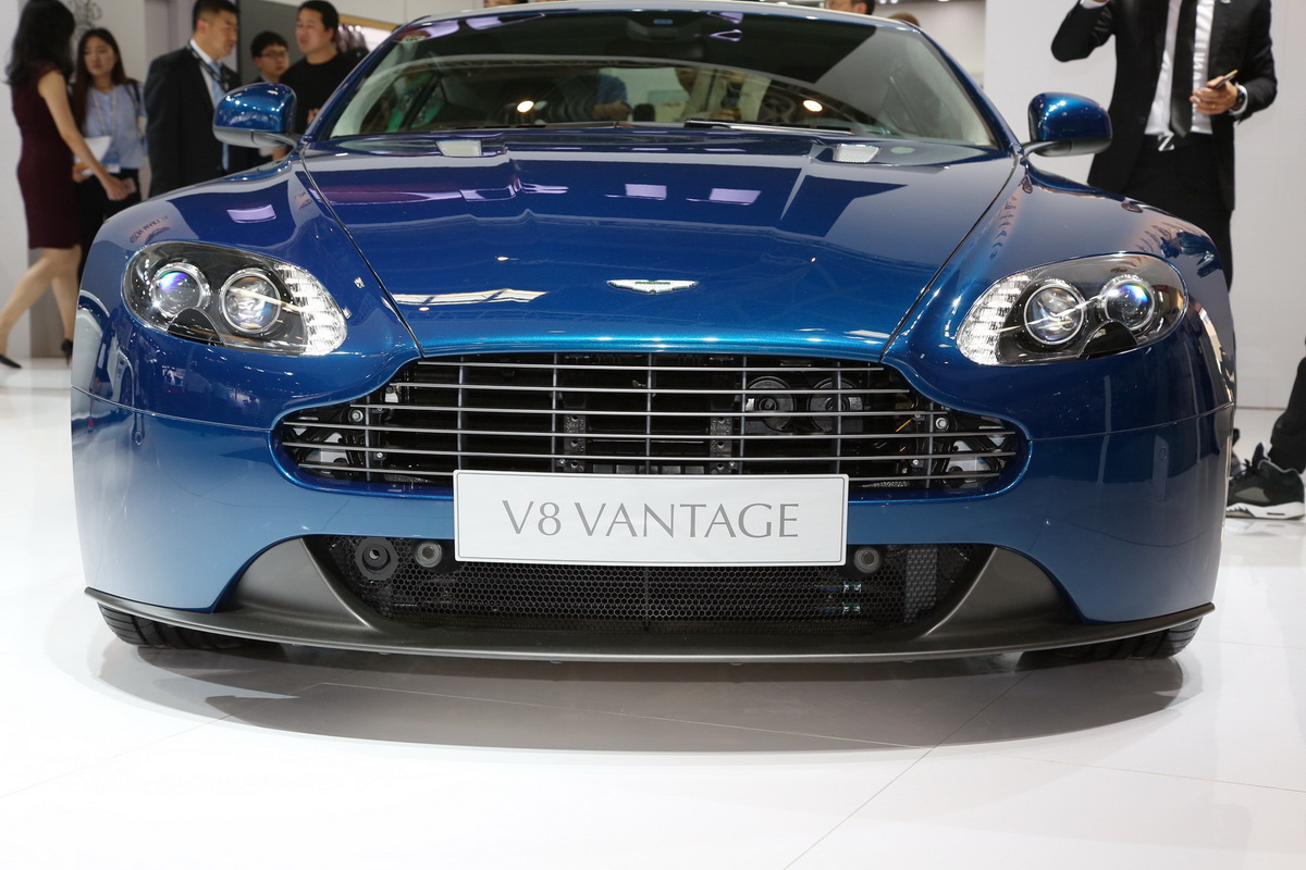 V8 VantageDƬ
