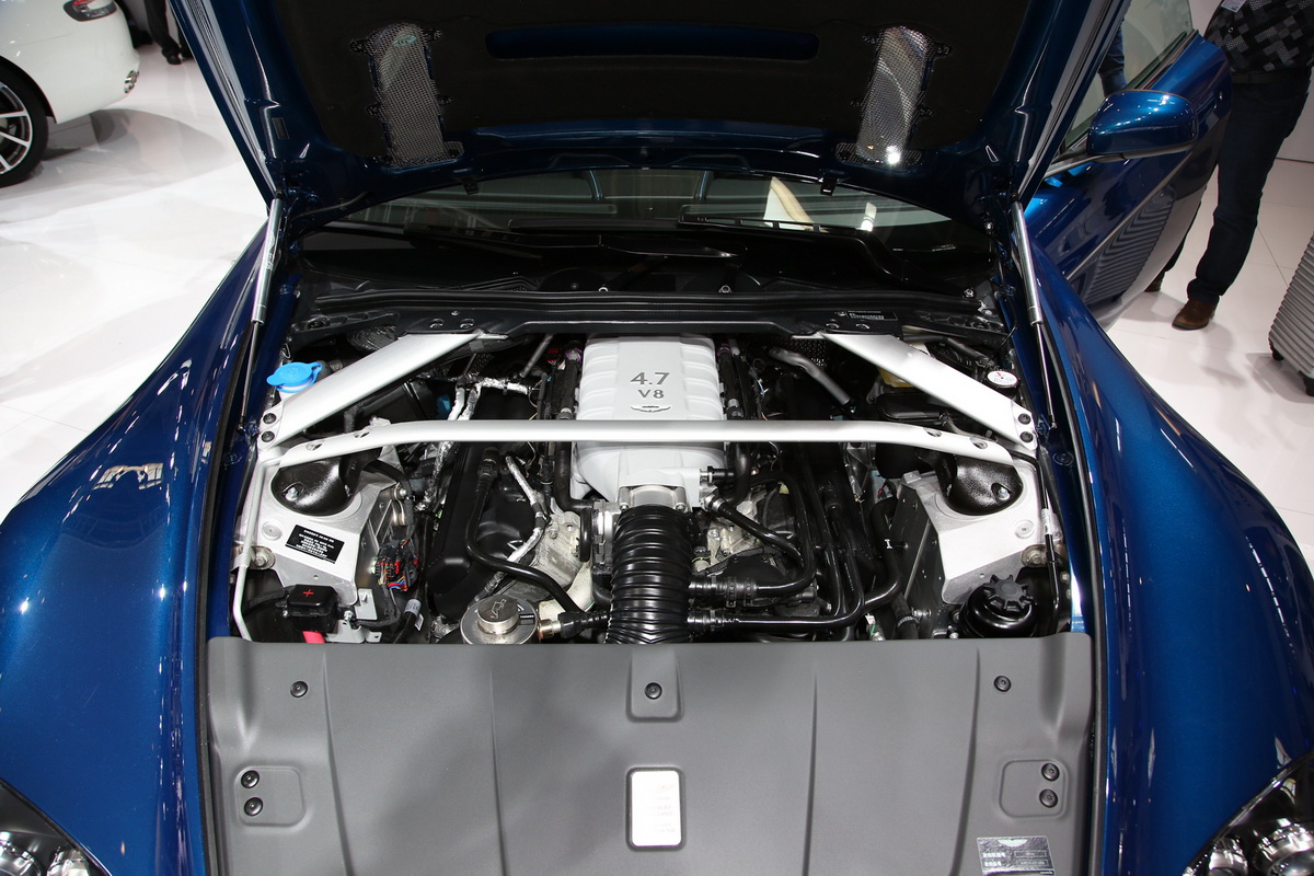 V8 VantageDƬ