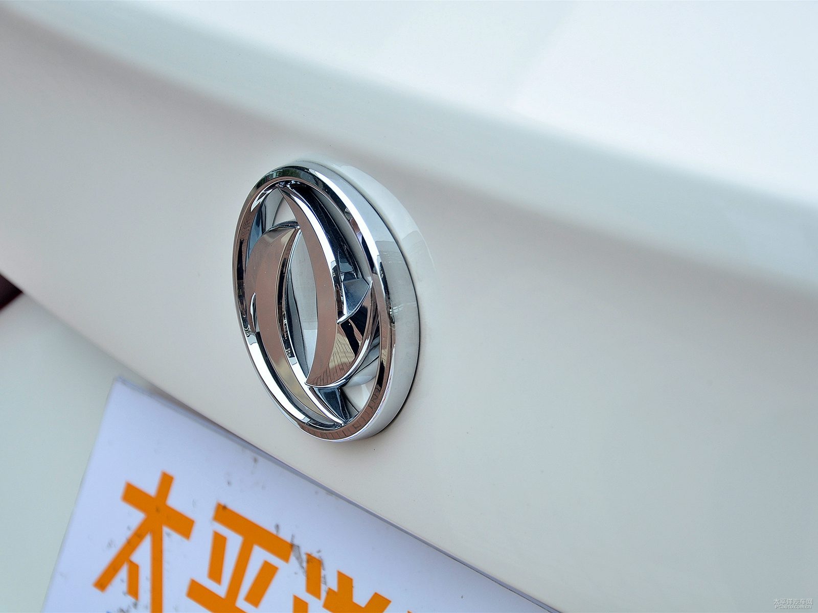 東風(fēng)風(fēng)神AX7外觀高清大圖