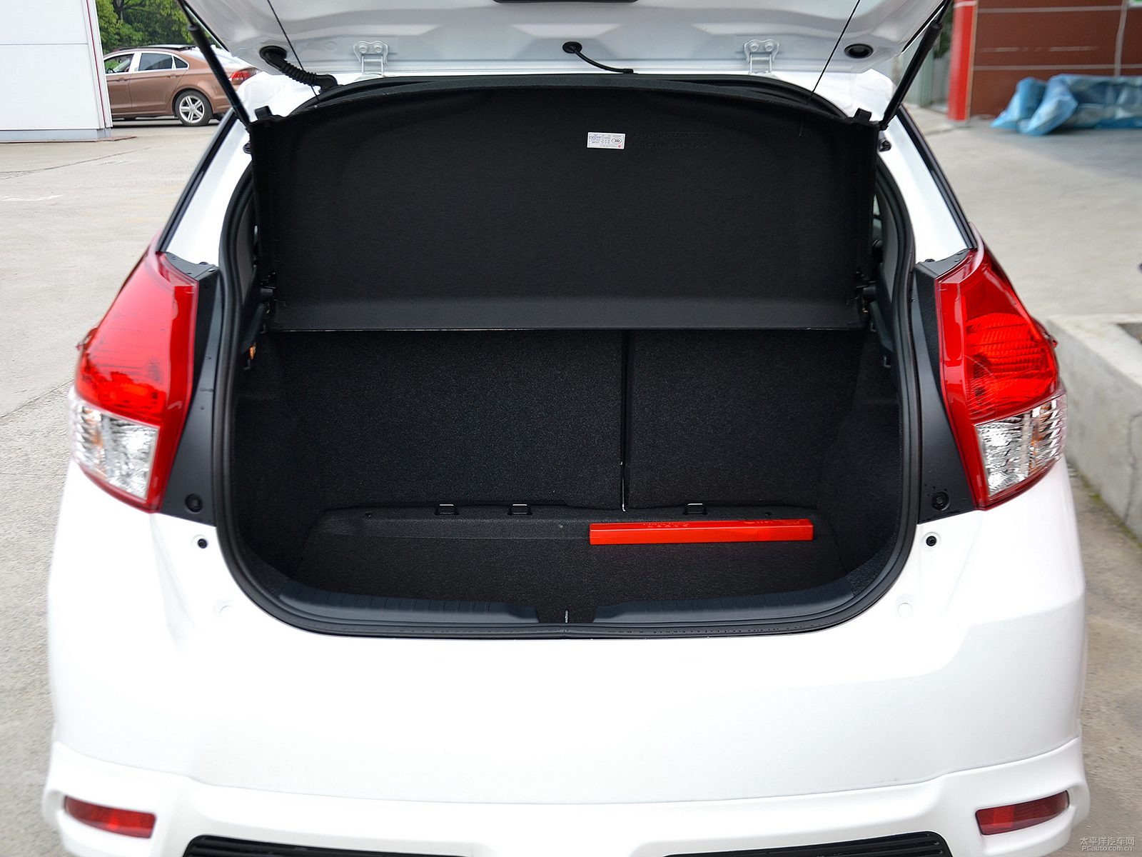YARiS L 致炫空間高清大圖