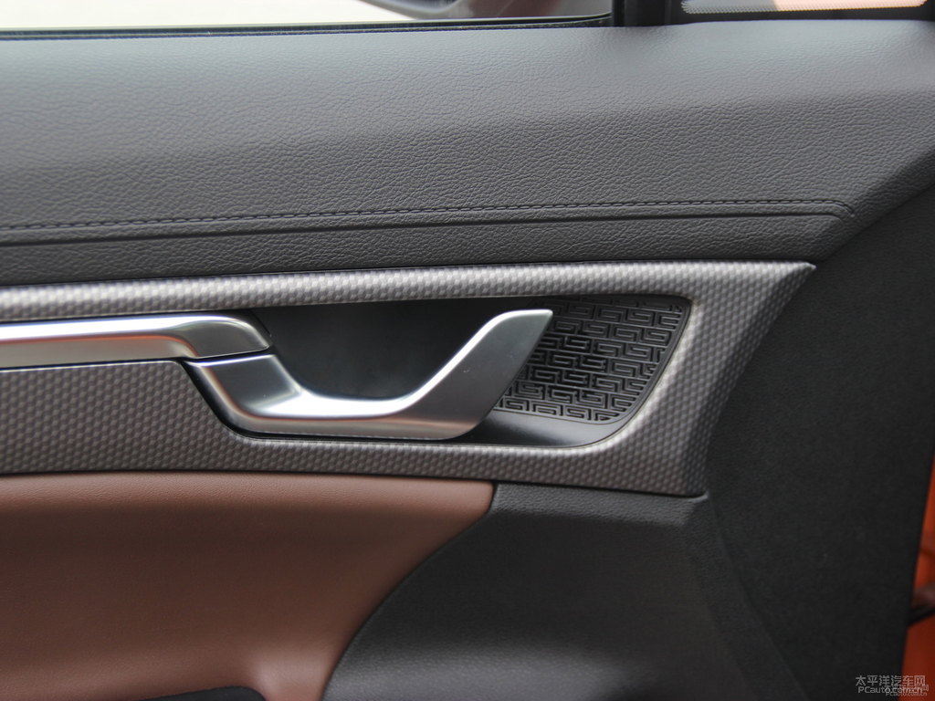 琉璃橙帝豪GS車廂內(nèi)飾圖片