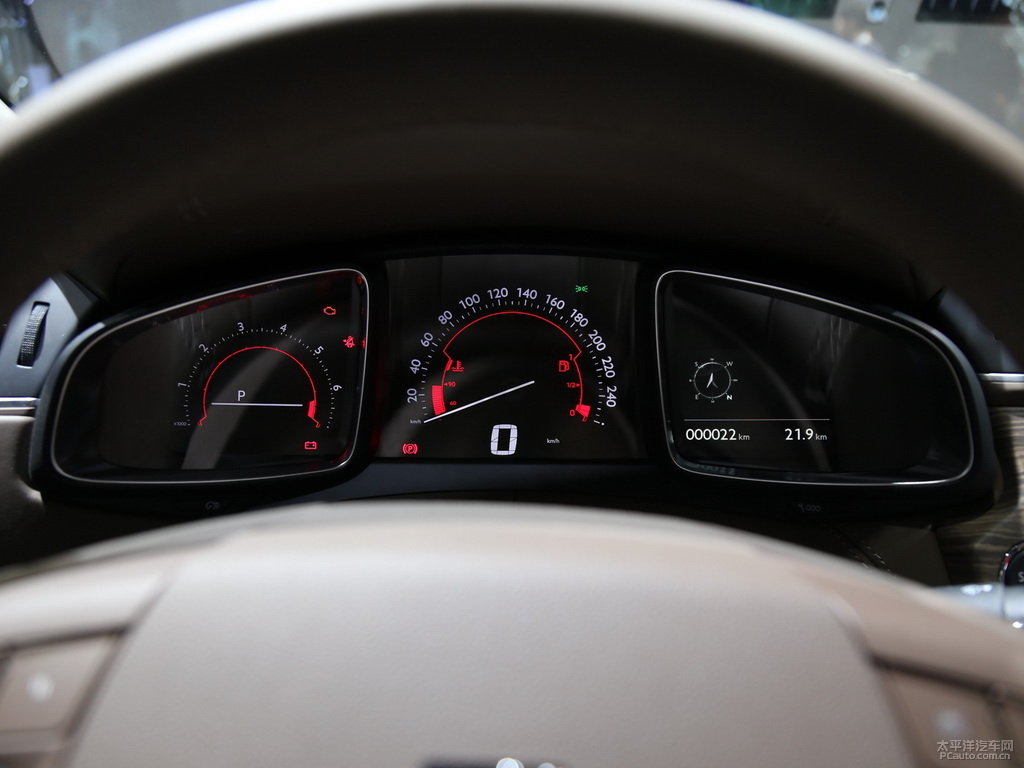 DS 5LS內(nèi)飾高清大圖