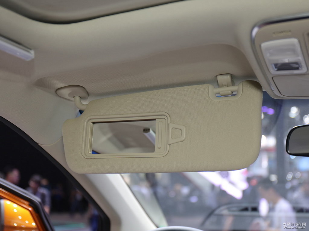 琉璃橙帝豪GS車廂內(nèi)飾圖片