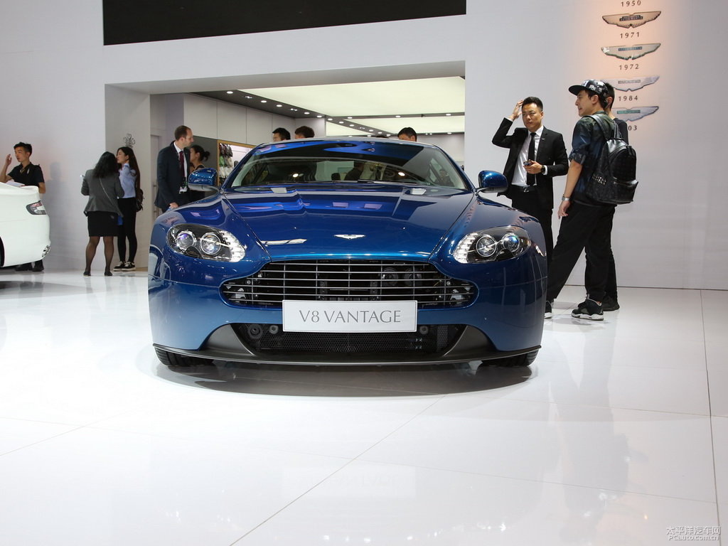V8 Vantage外觀高清大圖