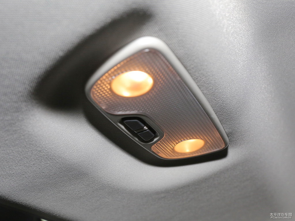 醇咖色沃爾沃XC60車廂內(nèi)飾圖片