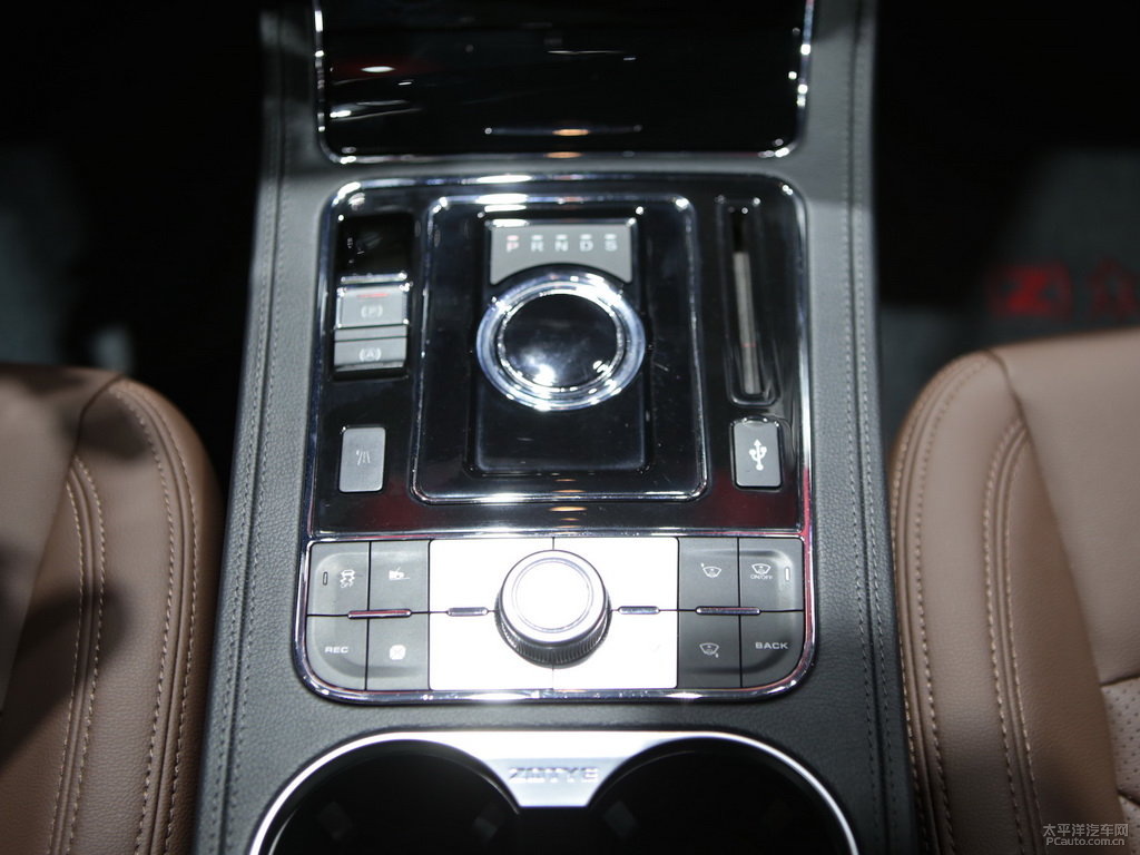 眾泰T600內(nèi)飾高清大圖