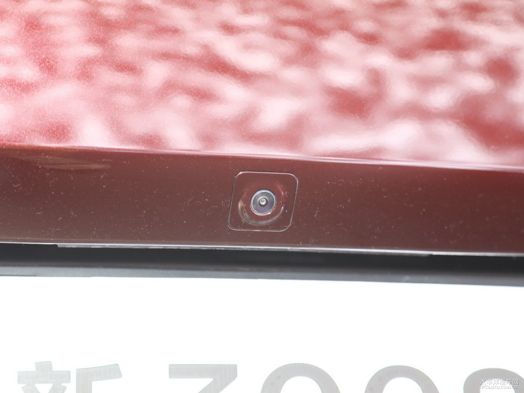標(biāo)致3008外觀高清大圖