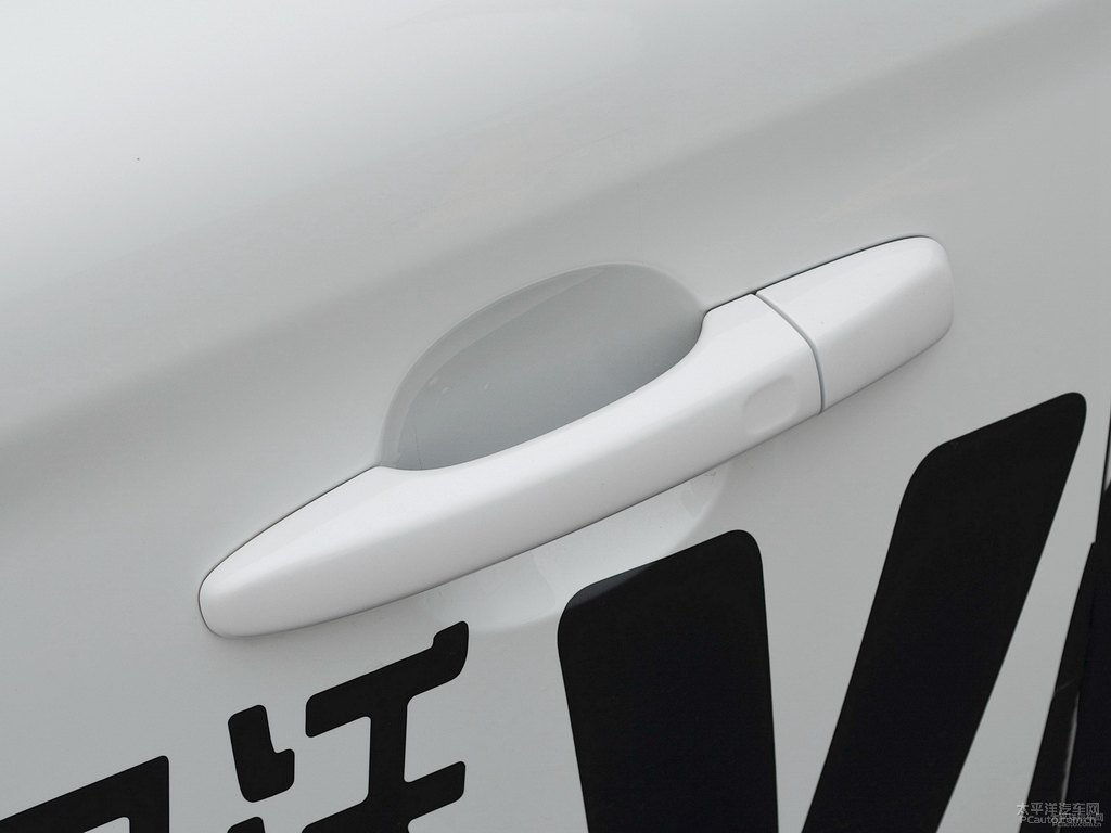 冰雪白沃爾沃XC60車身外觀圖片