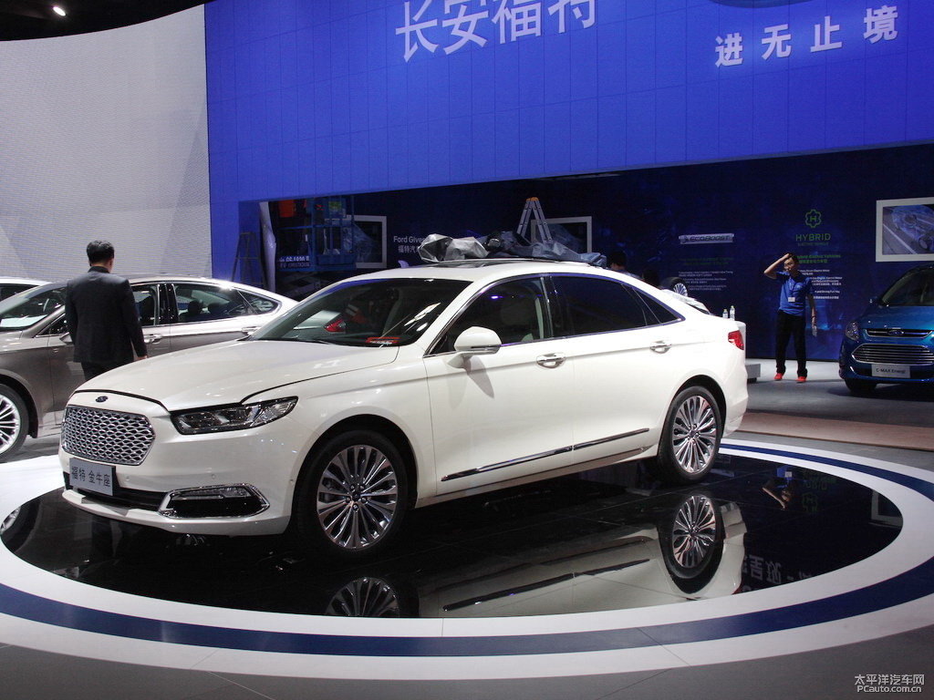 鉑鉆白金牛座整車外觀外觀圖片