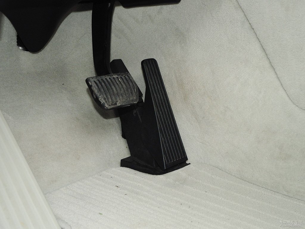水晶白沃爾沃XC90中控內(nèi)飾圖片
