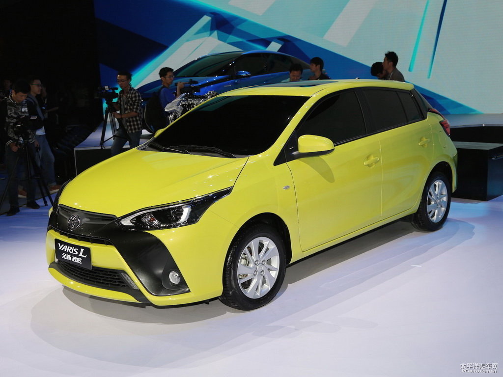 檸檬黃YARiS L 致炫整車(chē)外觀外觀圖片