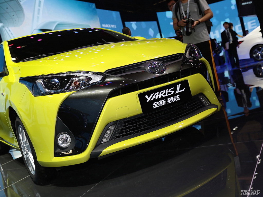 檸檬黃YARiS L 致炫整車外觀外觀圖片